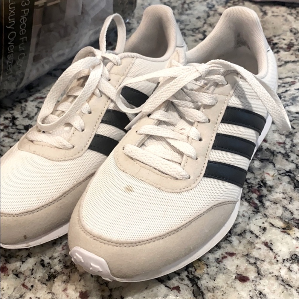 Adidas casual shoes